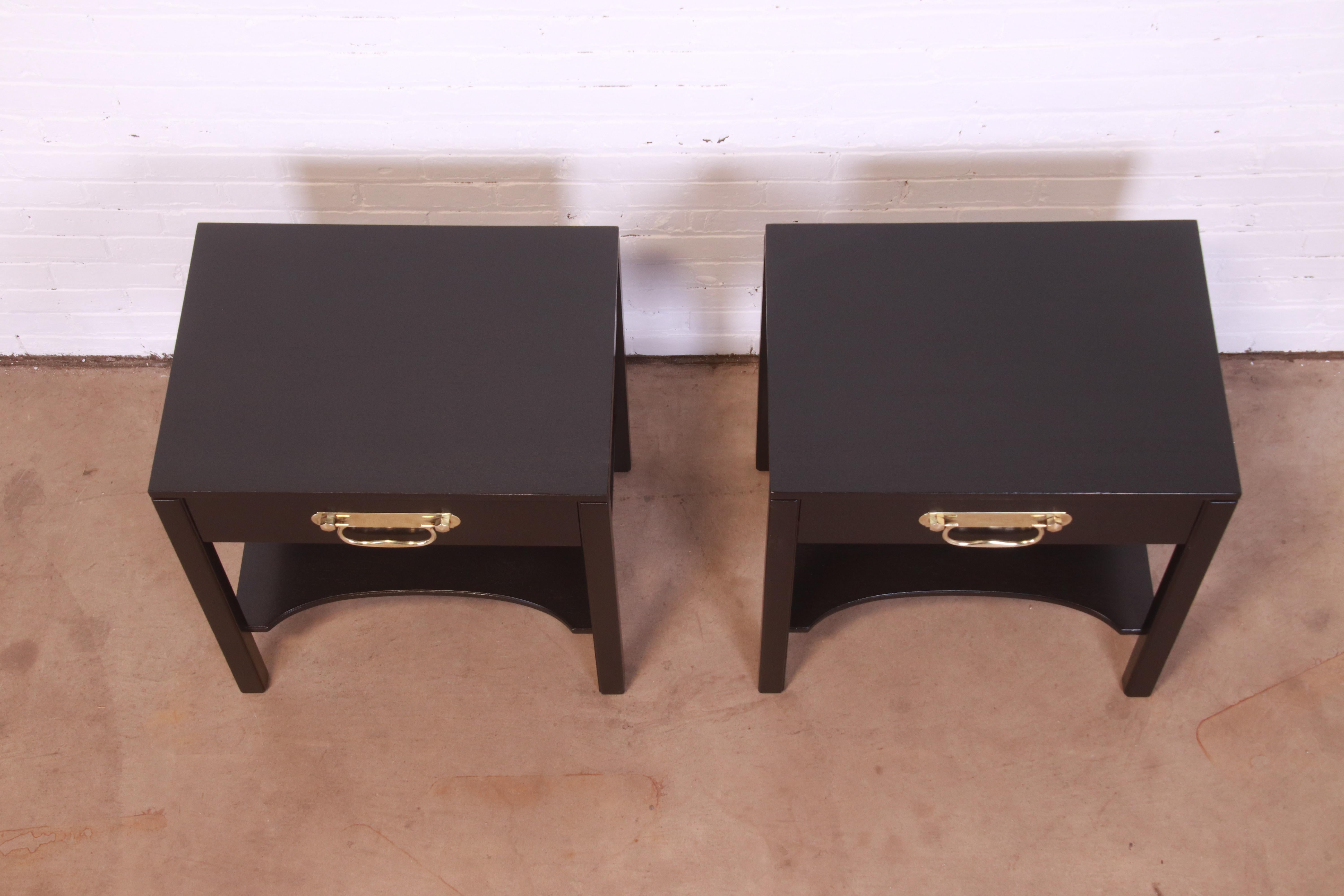 Henredon Mid-Century Hollywood Regency Black Lacquered Nightstands, Refinished 6