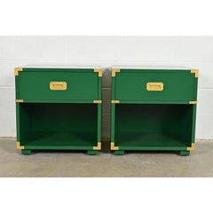 Henredon Mid-Century Hollywood Regency Campaign Green Lacquered Nightstands