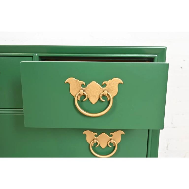 Henredon Mid-Century Hollywood Regency Chinoiserie Bedside Chest, Refinished For Sale 3