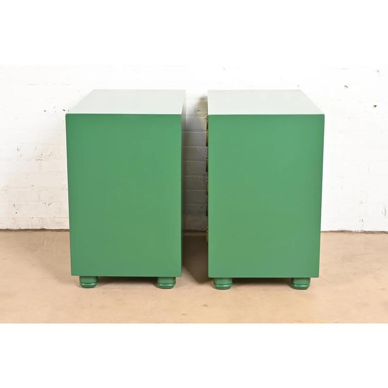 Henredon Mid-Century Hollywood Regency Chinoiserie Bedside Chests, Refinished For Sale 7