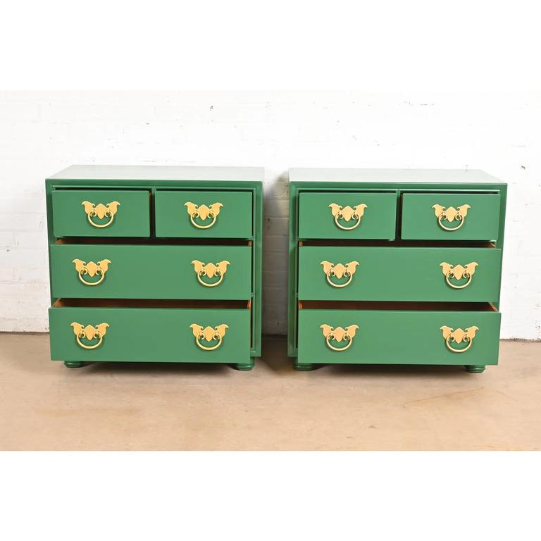Henredon Mid-Century Hollywood Regency Chinoiserie Bedside Chests, Refinished For Sale 3