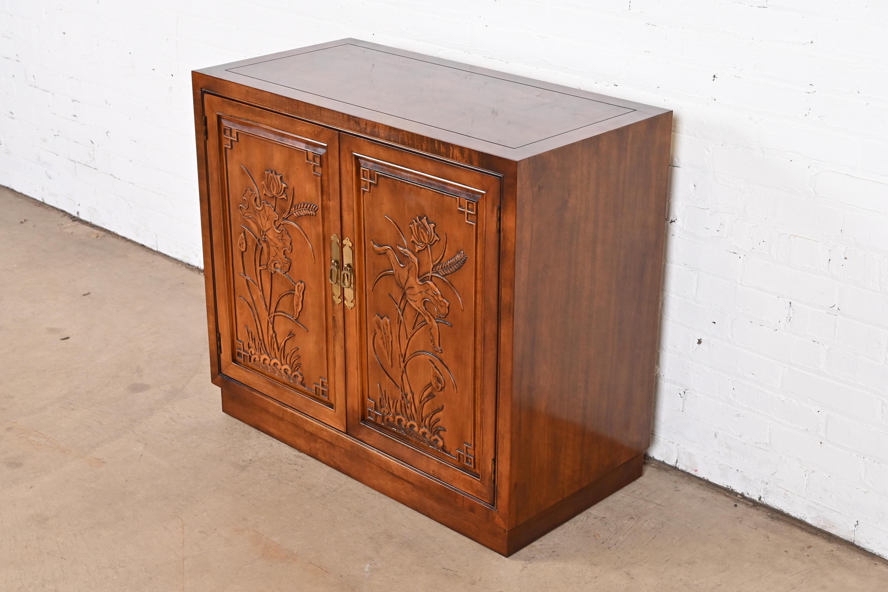 Mid-Century Modern Henredon Mid-Century Hollywood Regency Chinoiserie Carved Walnut Bar Cabinet