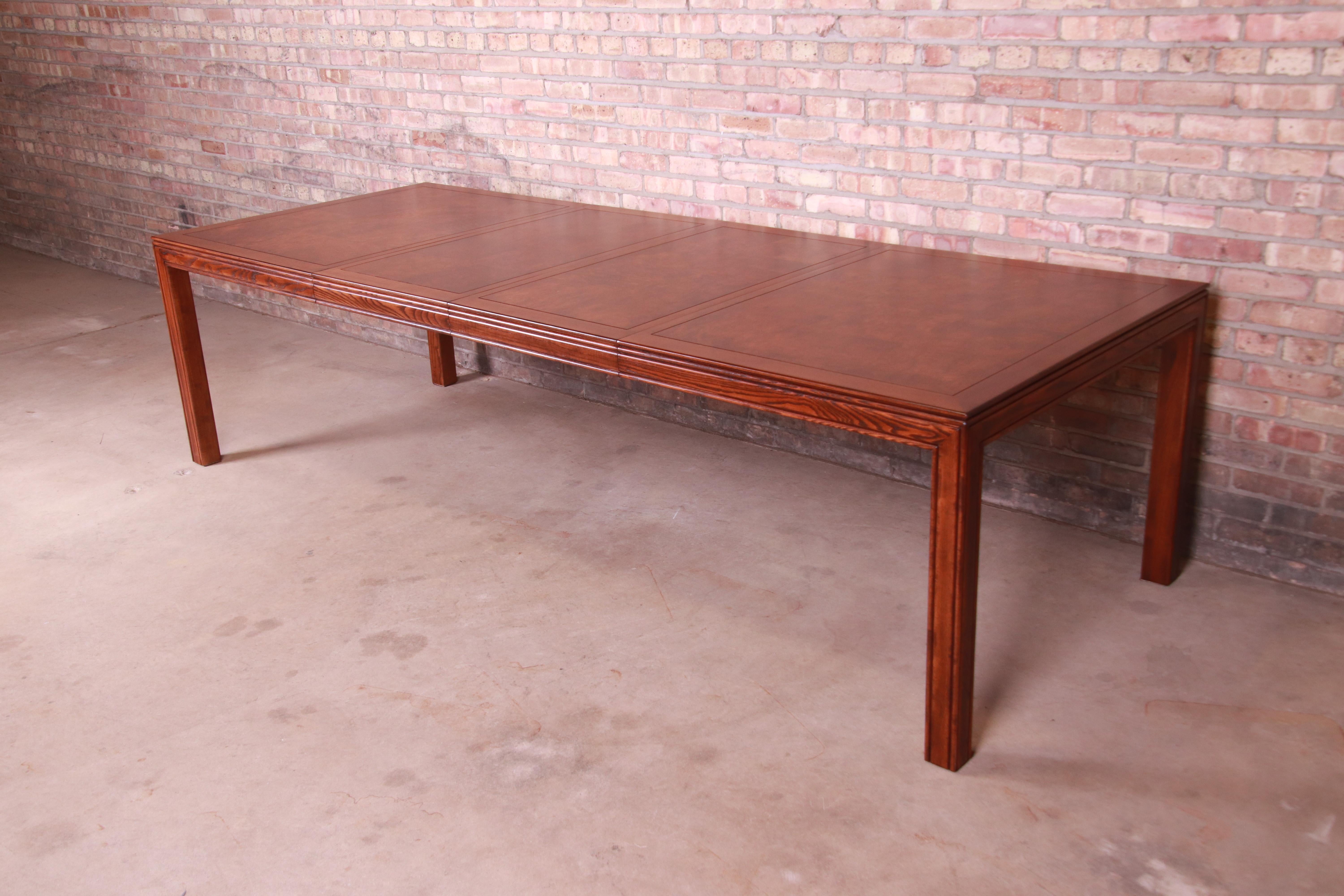 Henredon Mid-Century Modern Burl Wood Parsons Dining Table, Newly Refinished In Good Condition For Sale In South Bend, IN