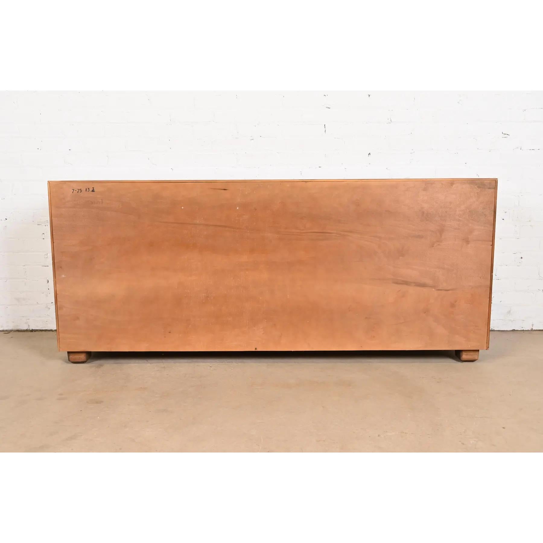Henredon Mid-Century Modern Campaign Oak Dresser, Circa 1970s 6