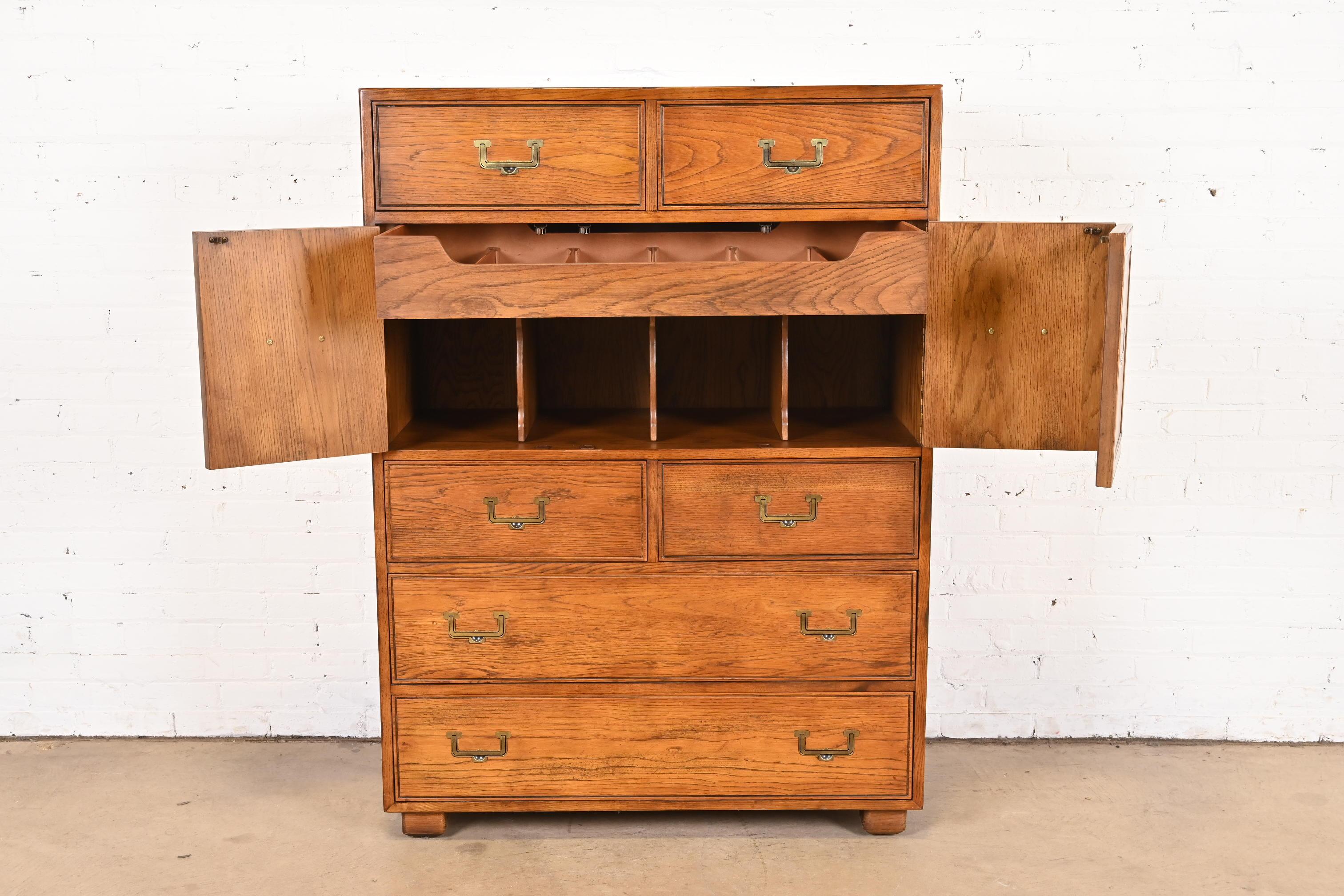 Henredon Mid-Century Modern Campaign Oak Gentleman's Chest, Circa 1970s For Sale 3