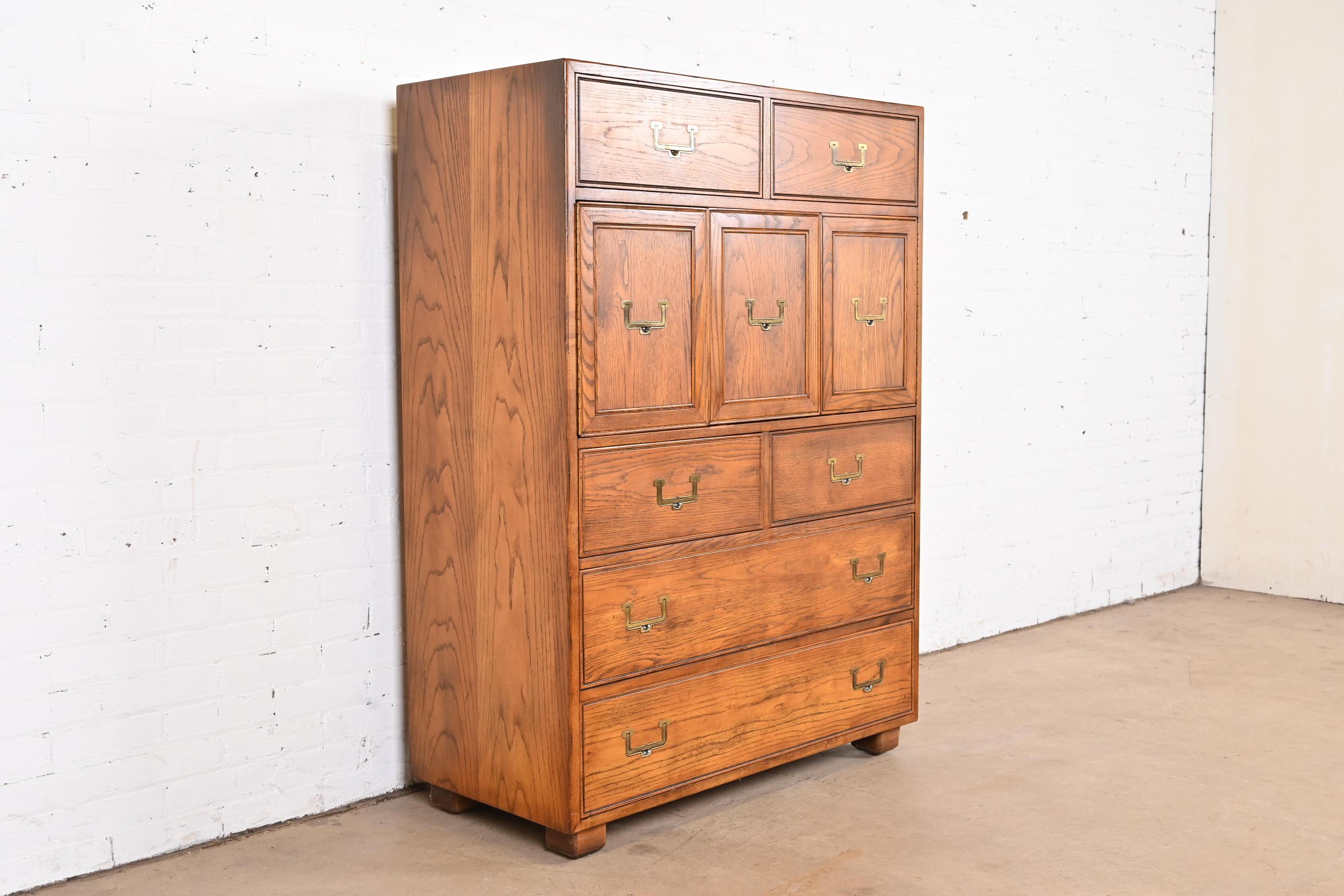 Late 20th Century Henredon Mid-Century Modern Campaign Oak Gentleman's Chest, Circa 1970s For Sale