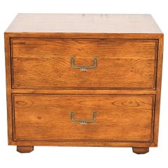 Table de chevet en Oak Campaigner, moderne du milieu du siècle, circa 1970