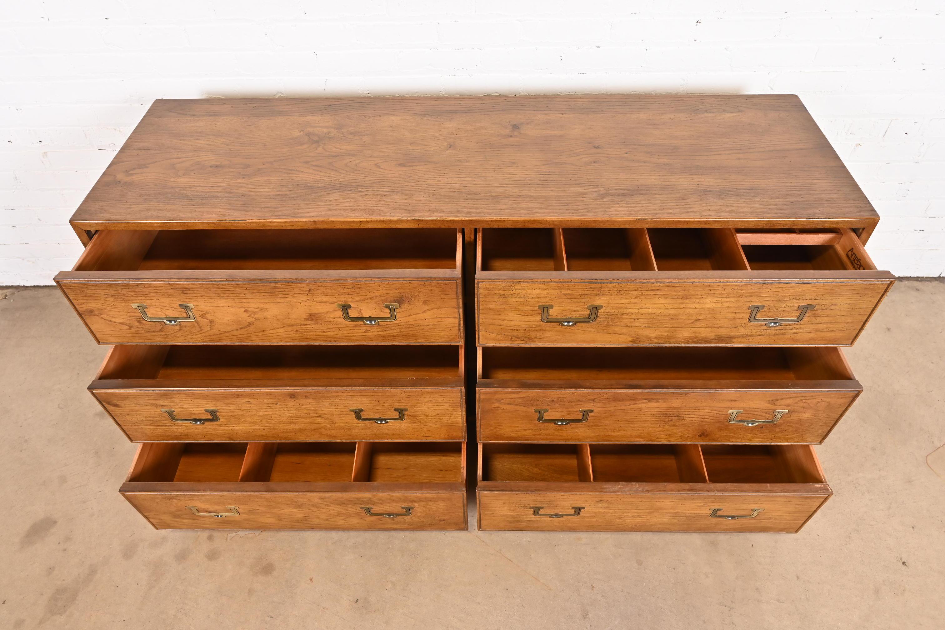 Henredon Mid-Century Modern Campaign Oak Six-Drawer Dresser, circa 1970s 2