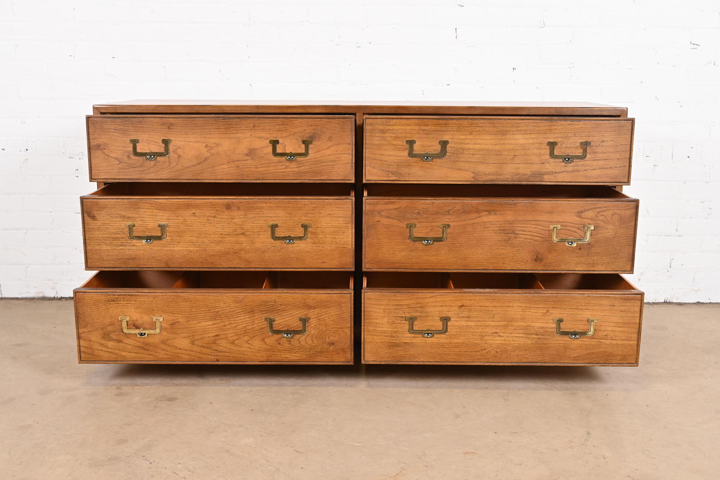 Late 20th Century Henredon Mid-Century Modern Campaign Oak Six-Drawer Dresser, circa 1970s