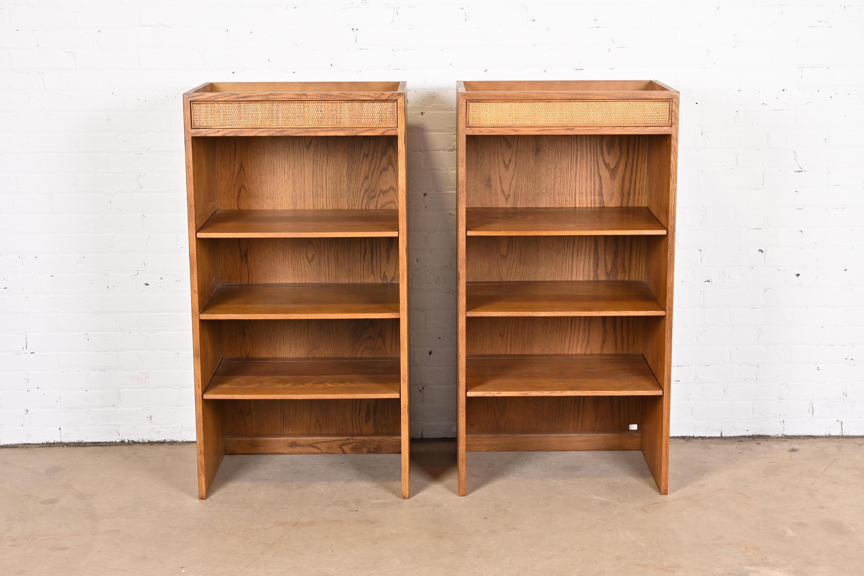 Henredon Mid-Century Modern Oak and Cane Bookcases, Pair In Good Condition In South Bend, IN