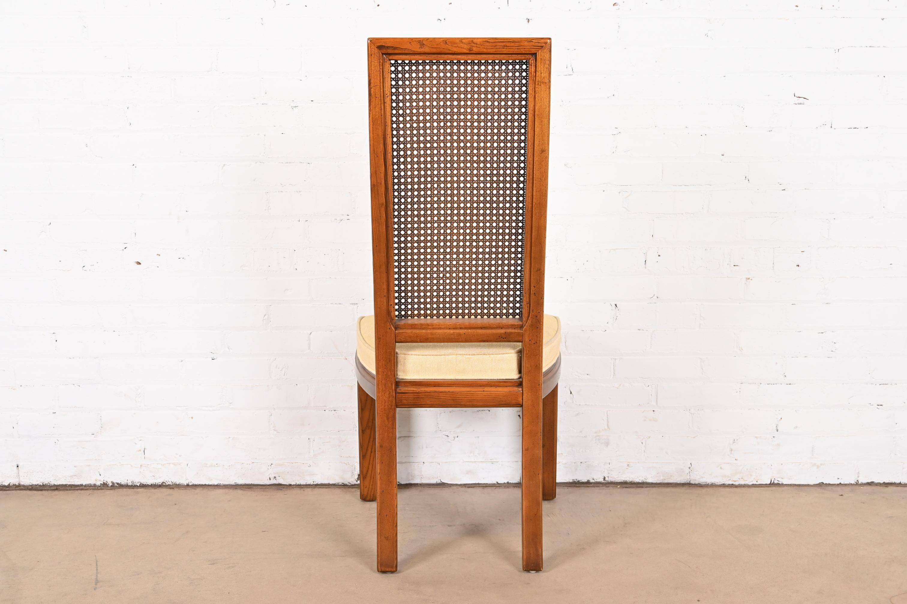 Henredon-Beistellstuhl aus Eiche und Schilfrohr mit hoher Rückenlehne, Mid-Century Modern, ca. 1970er Jahre im Angebot 4