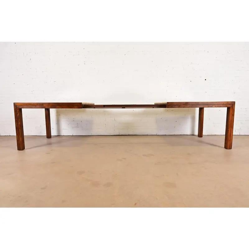 Mesa de comedor extensible Henredon, moderna de mediados de siglo, de roble y espejos, circa años 70 en venta 3
