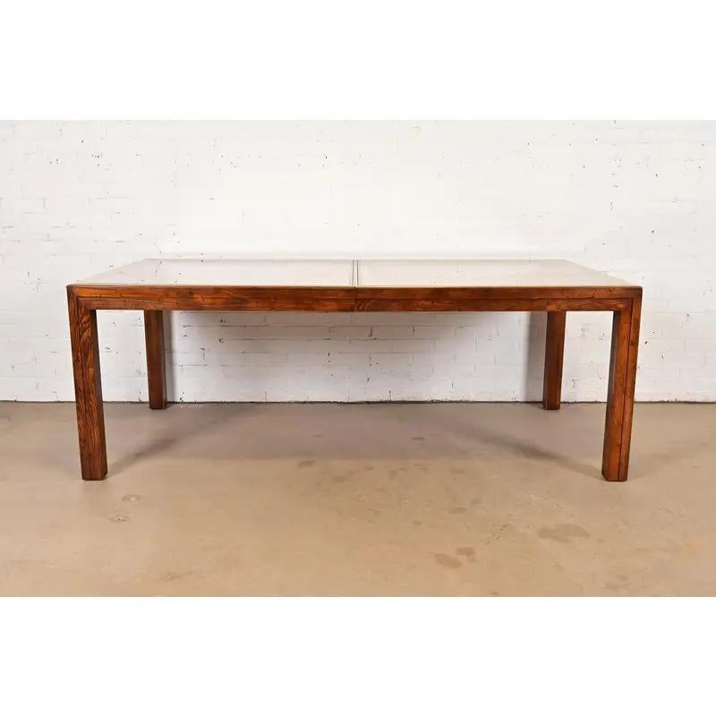 Mesa de comedor extensible Henredon, moderna de mediados de siglo, de roble y espejos, circa años 70 Estadounidense en venta