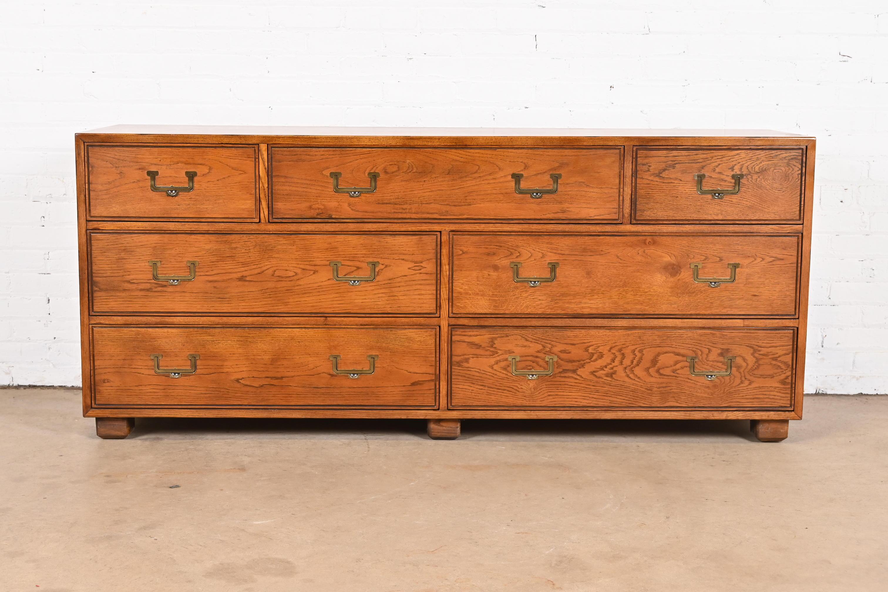 Henredon Mid-Century Modern Oak Campaign Long Dresser, Circa 1970s In Good Condition In South Bend, IN