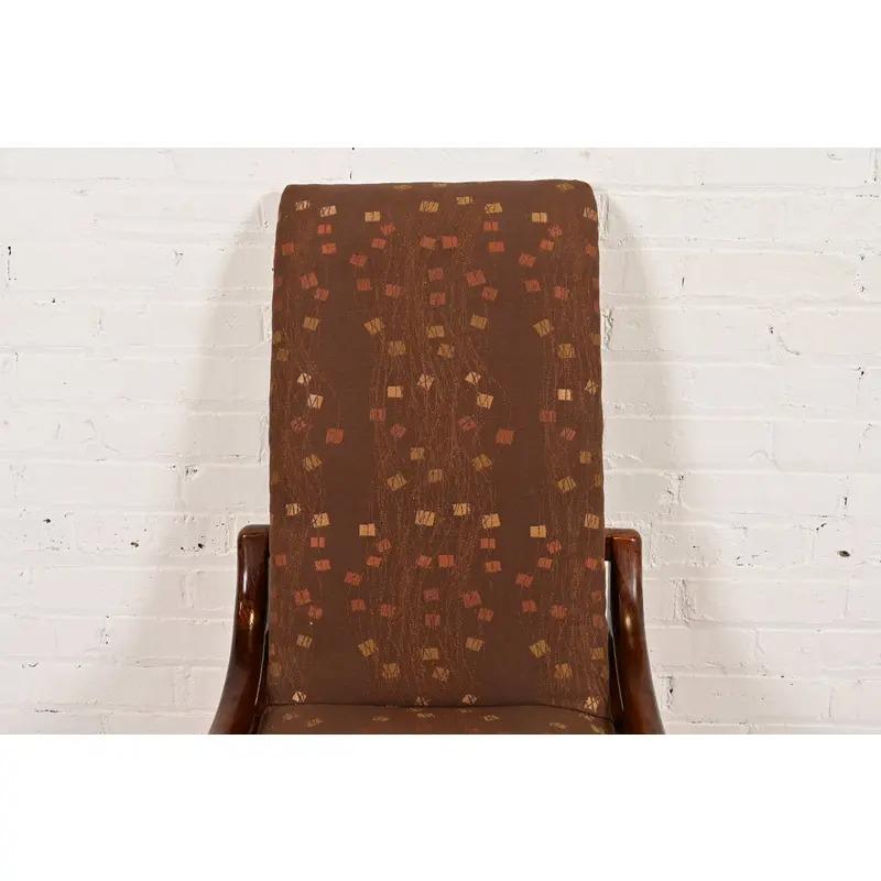 Henredon Mid-Century Modern Oak High Back Side Chairs oder Esszimmerstühle, Paar (Messing) im Angebot