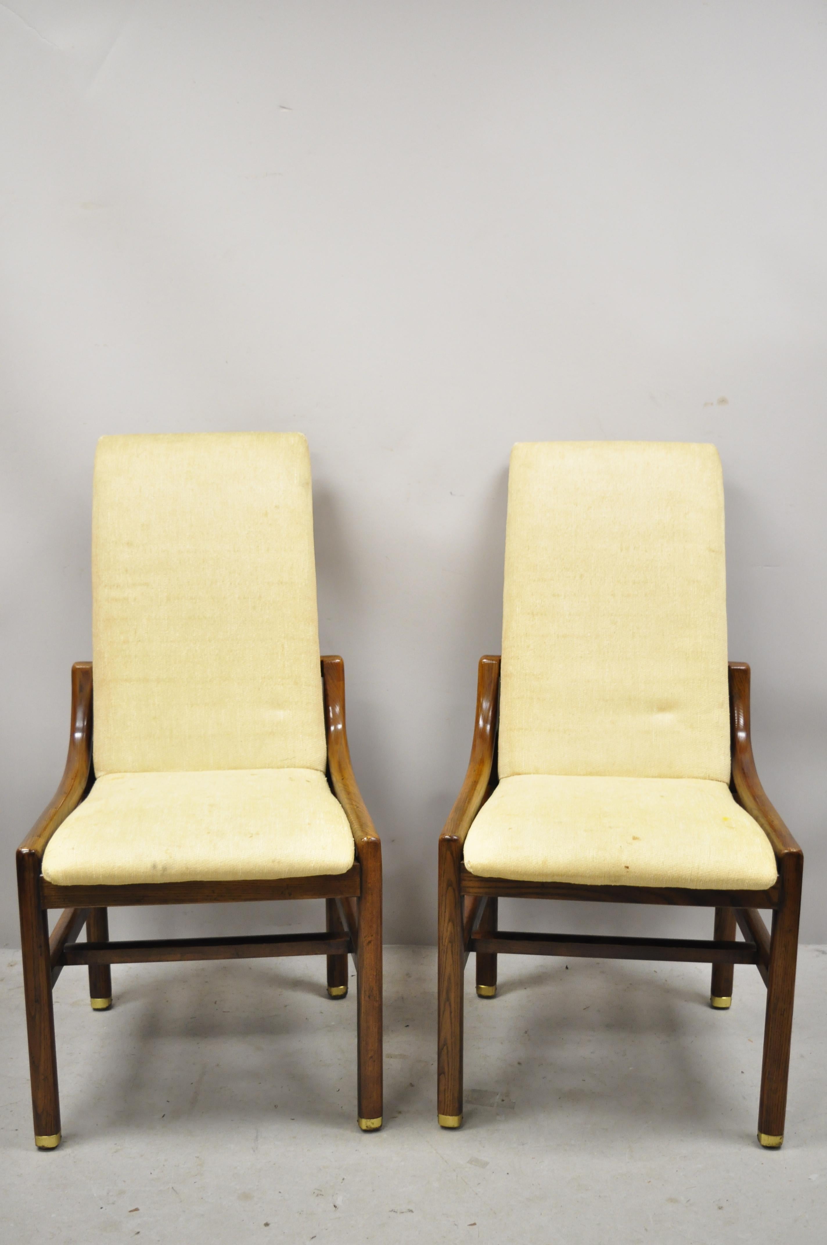 Henredon Mid-Century Modern oakwood and brass modern dining side chairs - a pair. Item features solid wood frame, beautiful wood grain, original label, clean modernist lines, sleek sculptural form, circa mid-late 20th century. Measurements: 39.5