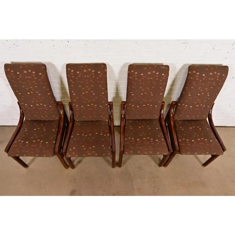 Fine XX secolo Sedie da pranzo con schienale alto in Oak Oak di Henredon, set di quattro persone in vendita