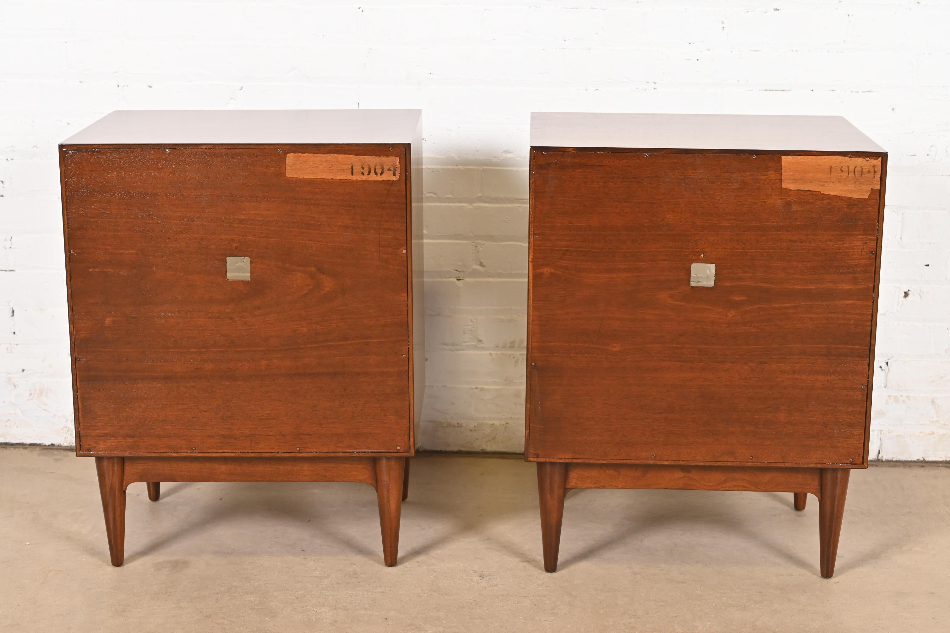 Henredon Mid-Century Modern Sculpted Walnut Nightstands, Newly Refinished For Sale 7