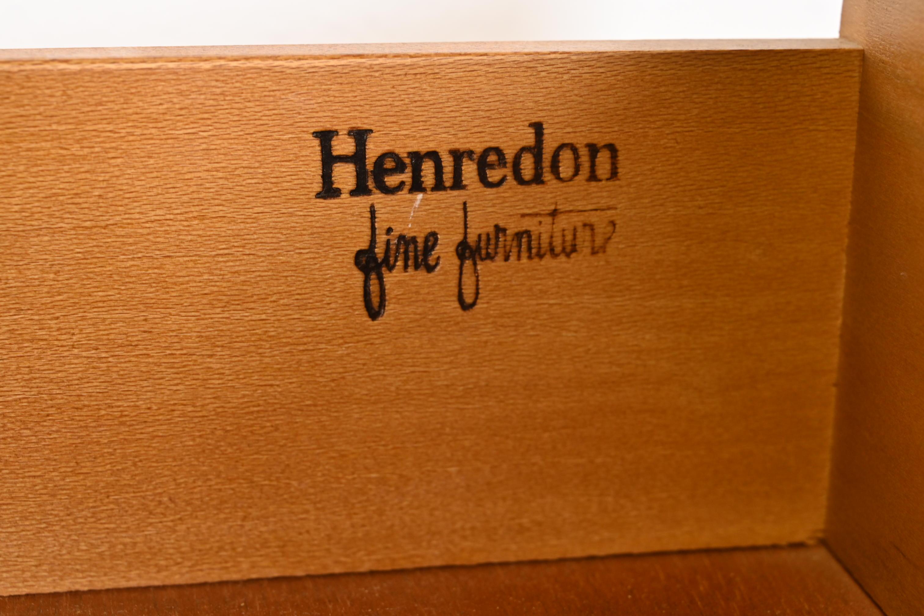 Henredon Mid-Century Modern Sculpted Walnut Ten-Drawer Dresser Chest, 1960s 6
