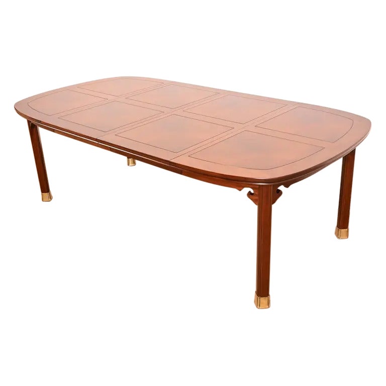 Henredon Mid-Century Modern Walnut Extension Dining Table  Newly Refinished For Sale