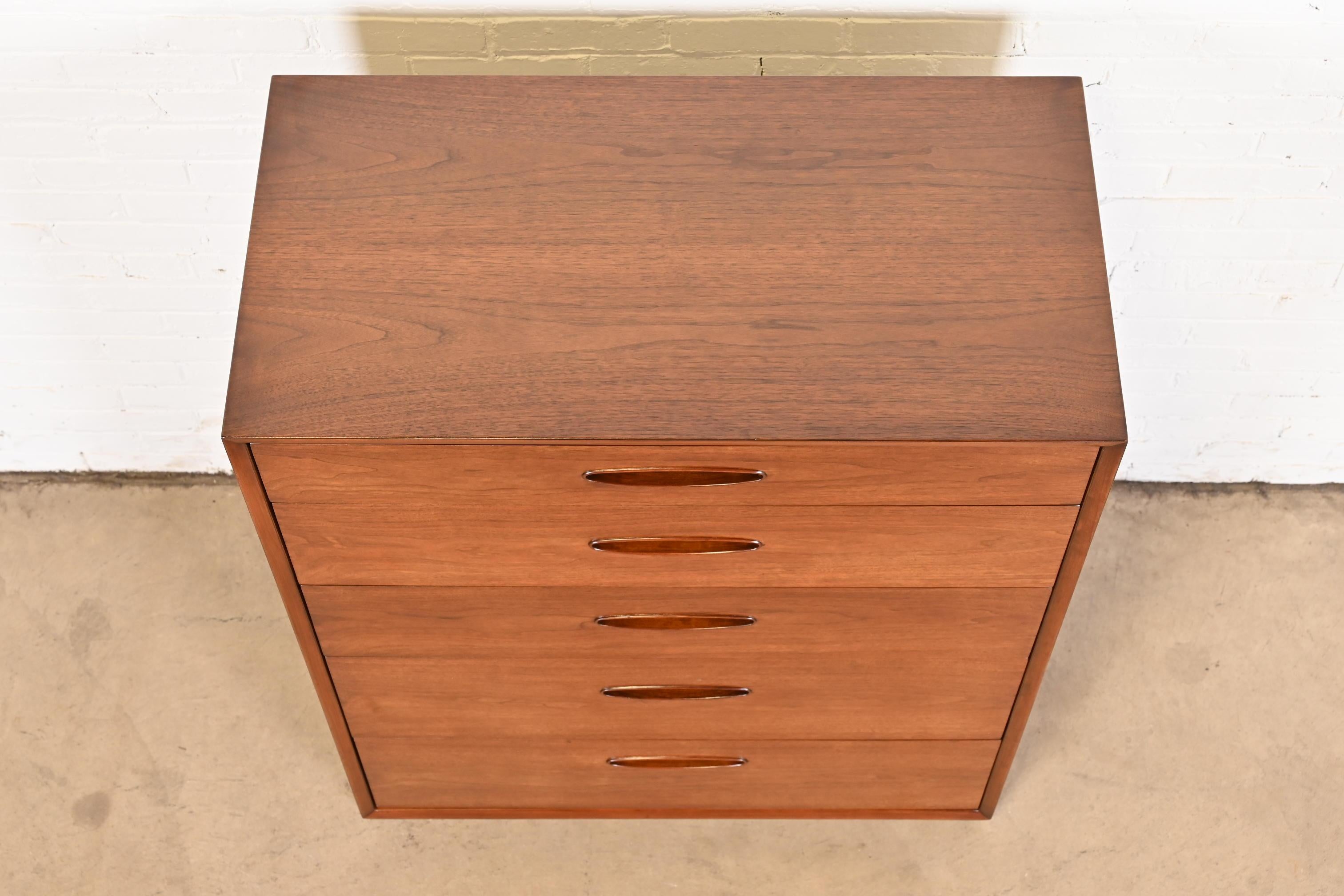 Henredon Mid-Century Modern Walnut Highboy Dresser, Newly Refinished 10