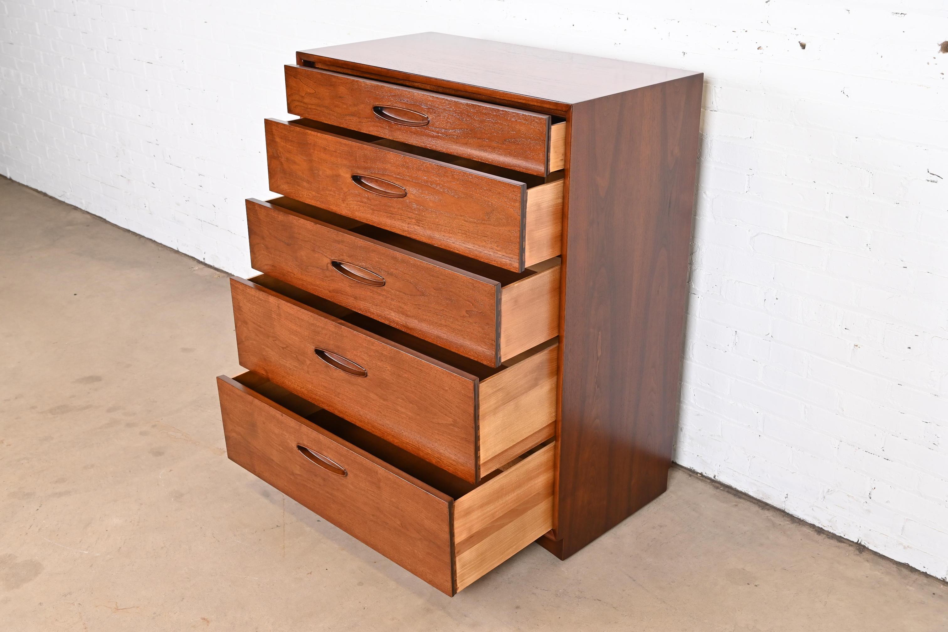 Henredon Mid-Century Modern Walnut Highboy Dresser, Newly Refinished 3