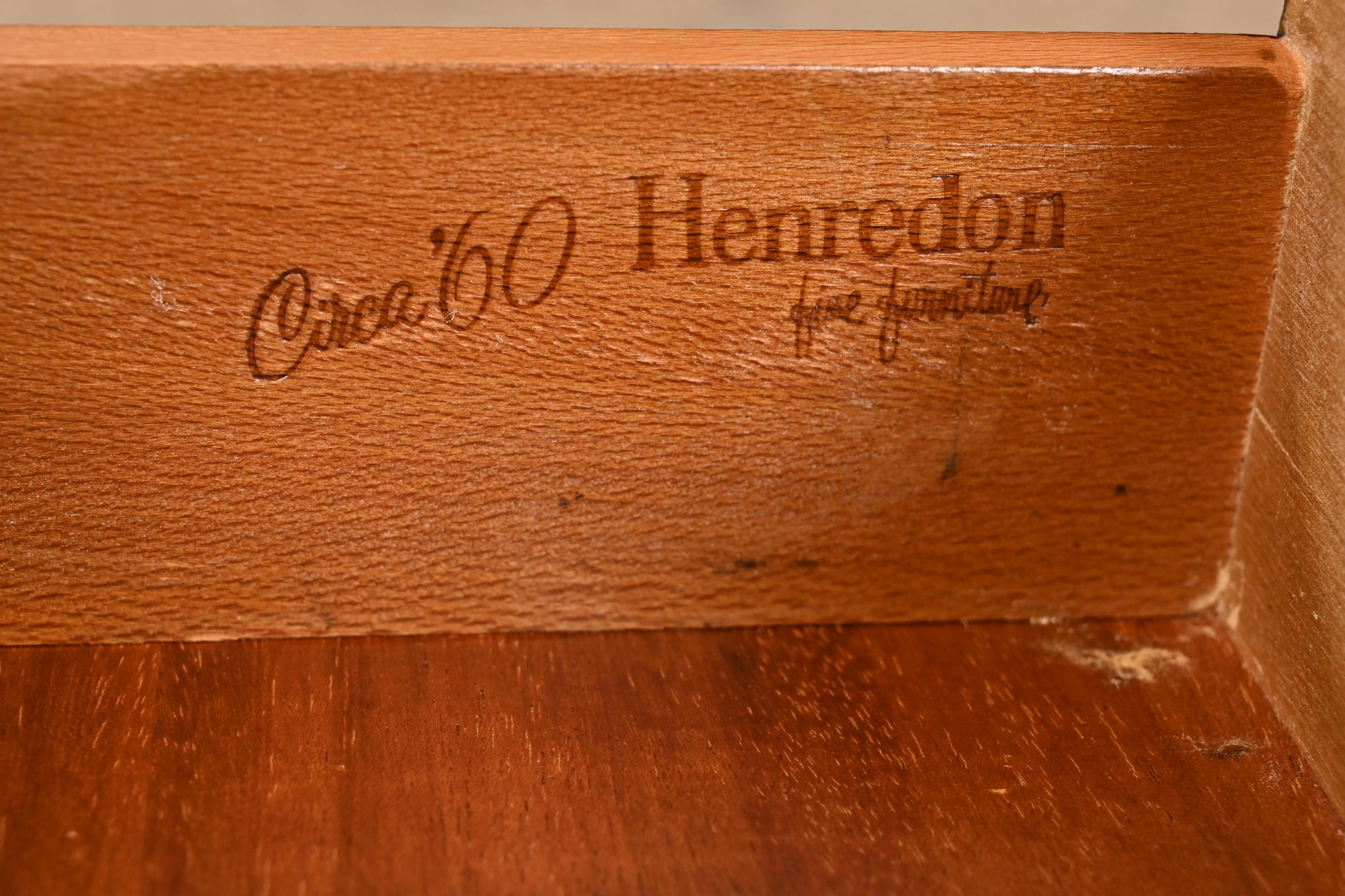 Henredon Mid-Century Modern Walnut Nightstands, Newly Refinished For Sale 6