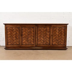 Henredon Mid-Century Modern Walnut Sideboard Credenza or Bar Cabinet, 1970s