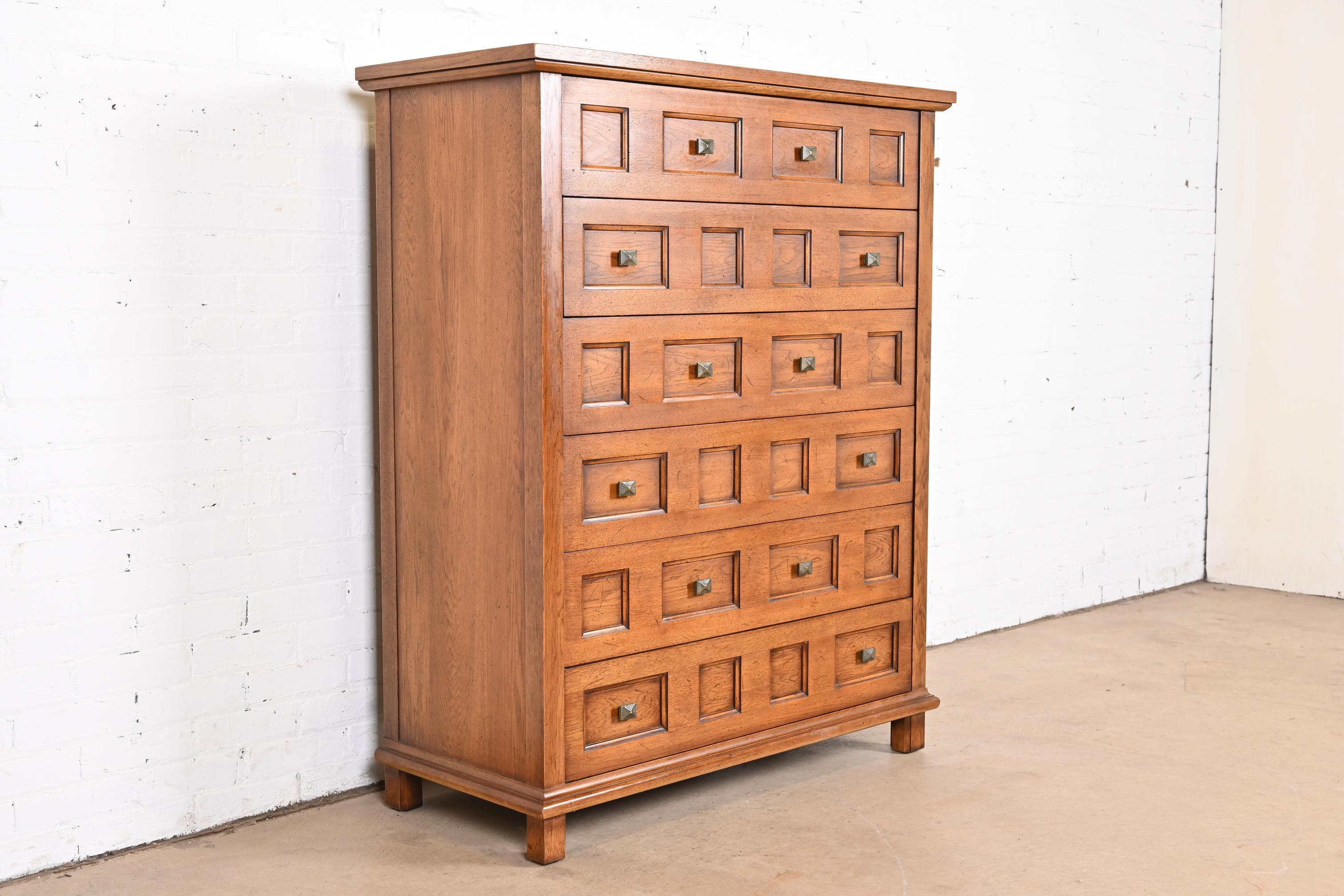 Henredon Mid-Century Spanish Colonial Walnut Highboy Dresser, 1960 In Good Condition In South Bend, IN