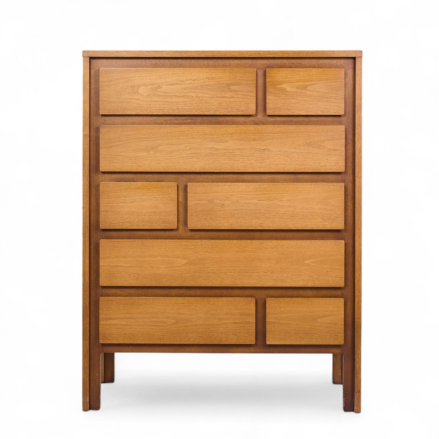 Henredon Mid Century Walnut Highboy Dresser

This highboy measures: 36 wide x 19 deep x 46.75 inches high

We take our photos in a controlled lighting studio to show as much detail as possible. We do not Photoshop out blemishes.

This item is sold