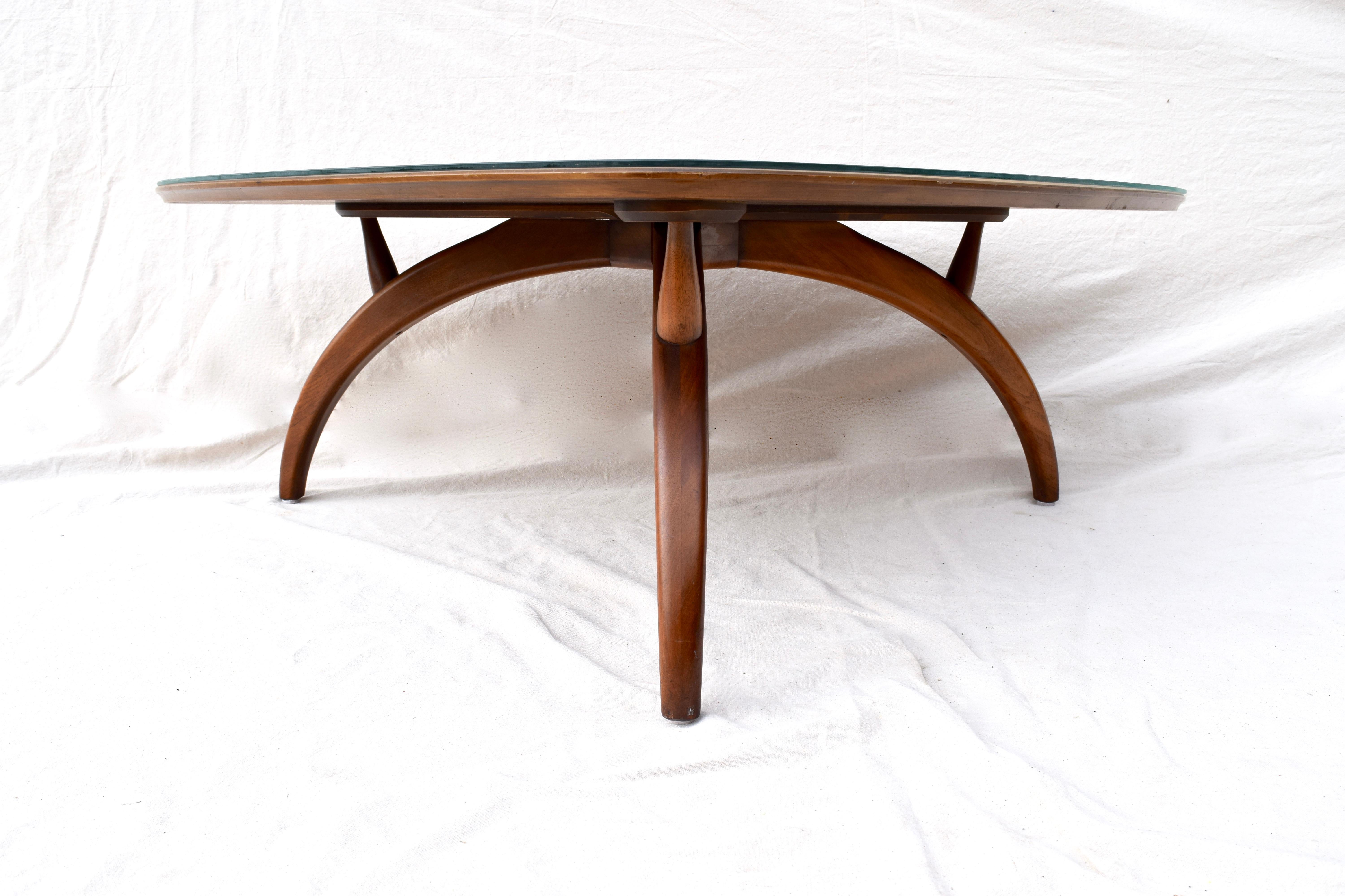 Henredon Modern Triangular Coffee Table In Excellent Condition In Southampton, NJ