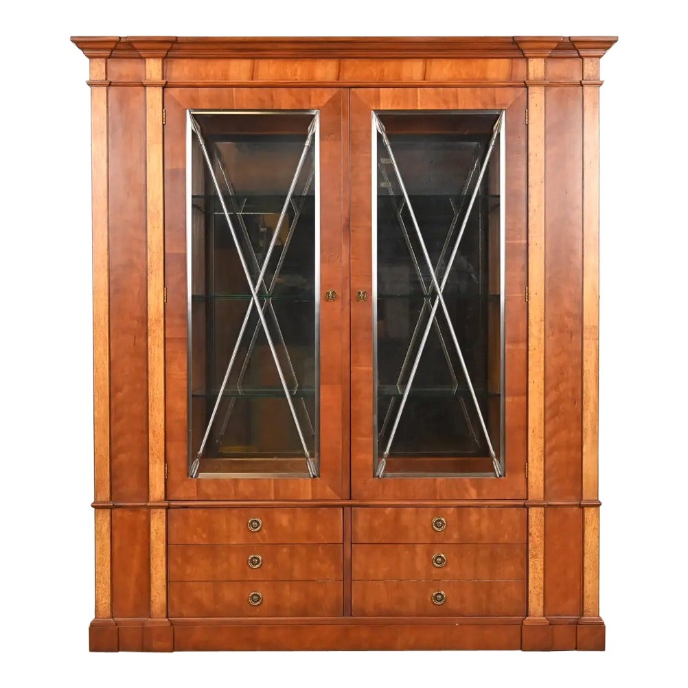 Henredon Neoklassische oder Französisch Empire Kirsche und Wurzelholz Breakfront Bücherregal im Angebot