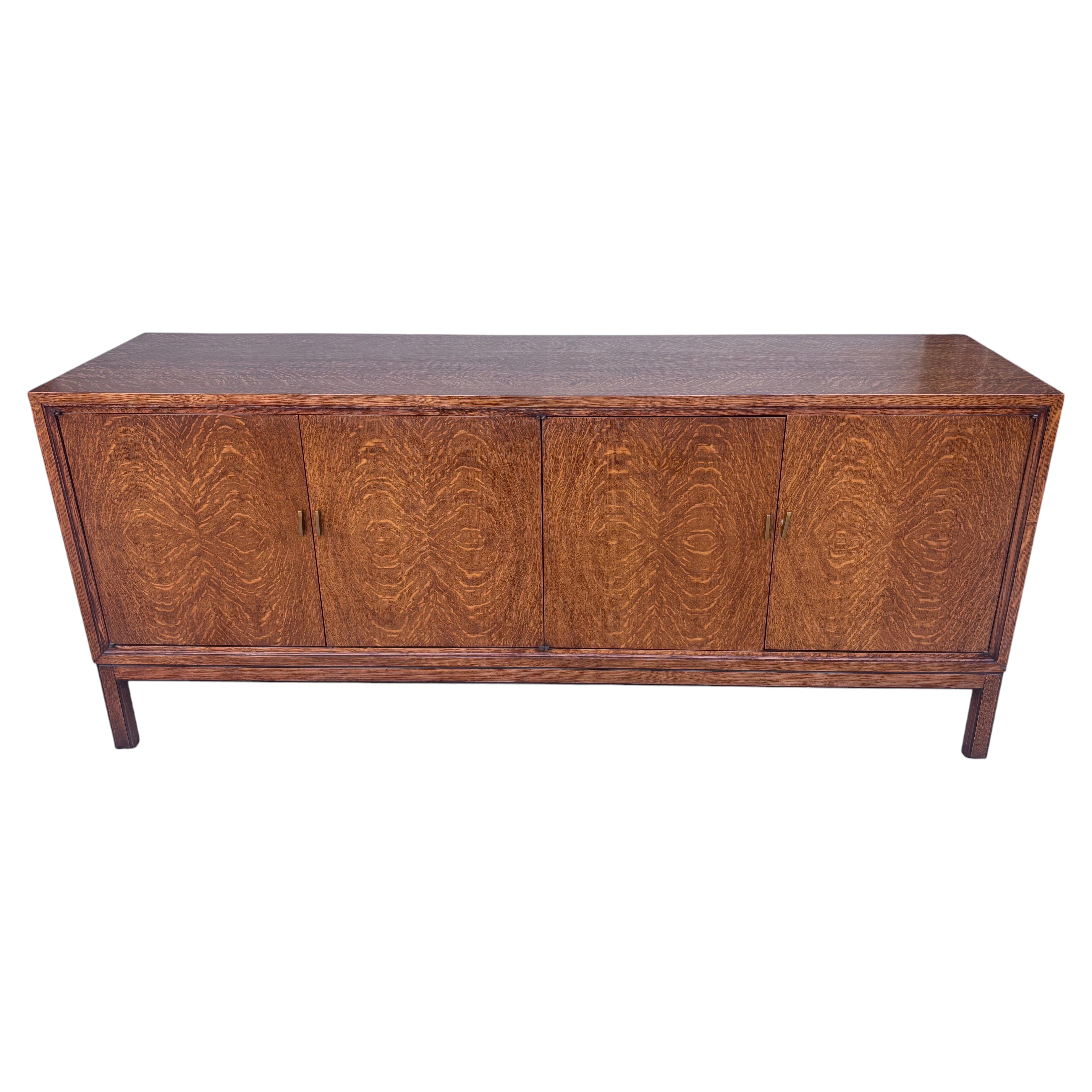 What is a Henredon cabinet?