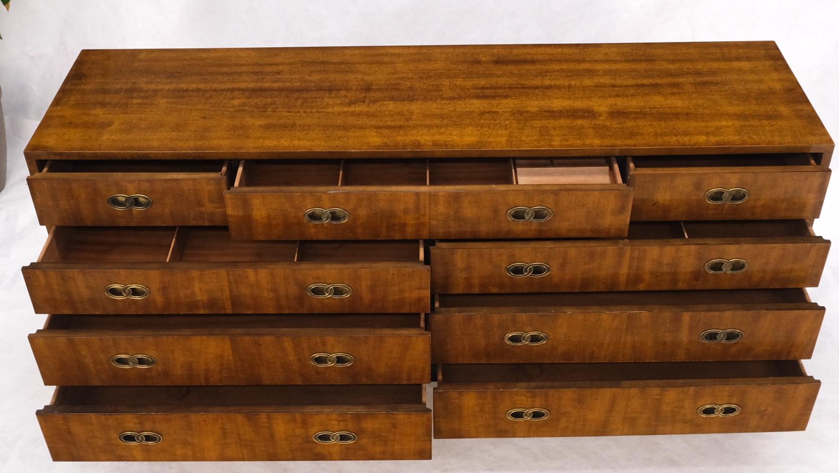 Brass Henredon Overlapping Double Rings Pulls 9 Drawer Satinwood Dresser