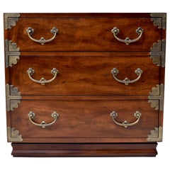 Henredon Pan Asian Tansu Campaign Bachelor Chest en acajou