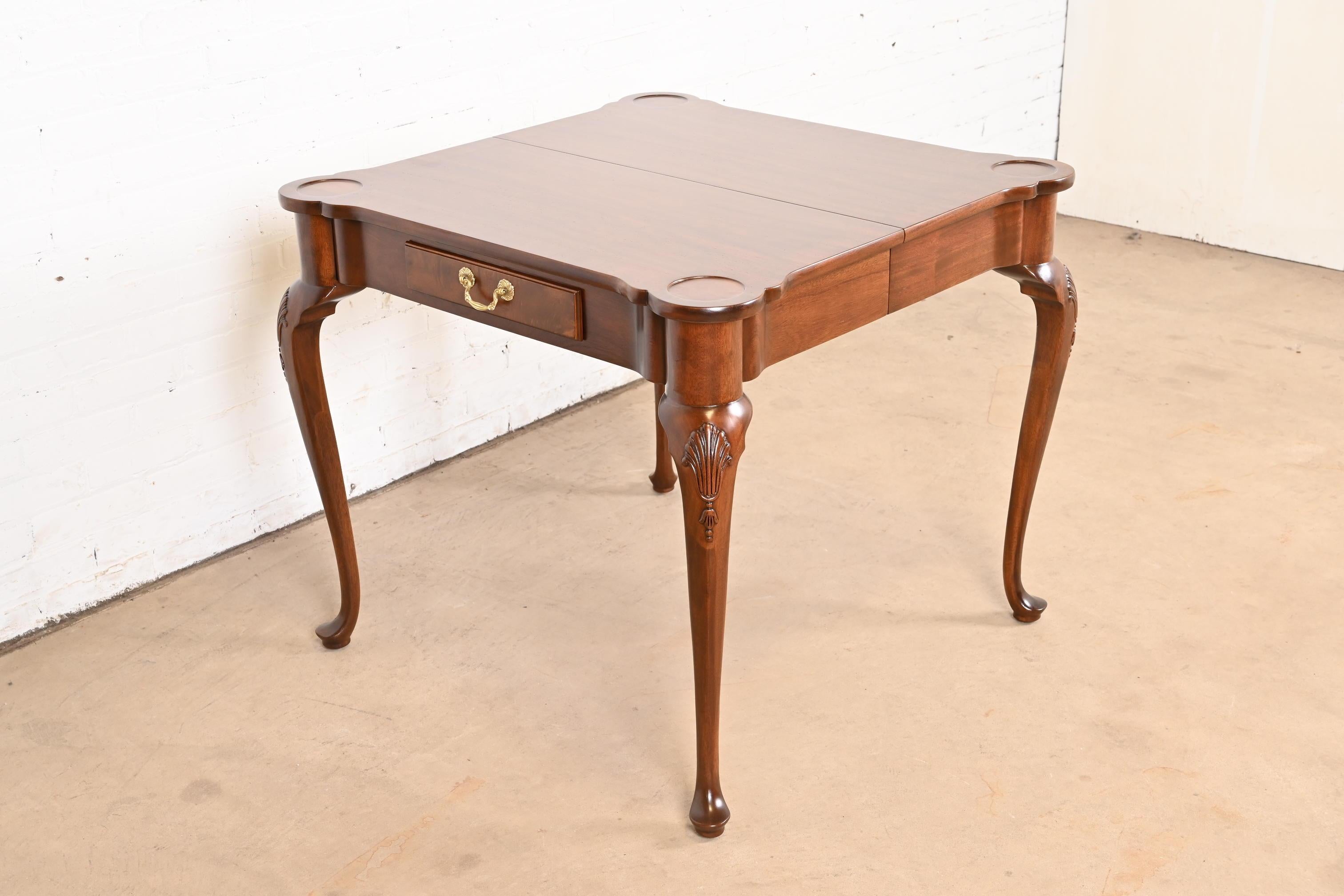 Late 20th Century Henredon Queen Anne Carved Mahogany Breakfast Table or Game Table, Refinished For Sale