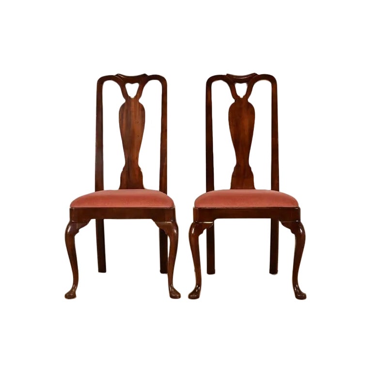 Henredon Queen Anne Solid Mahogany Side Chairs or Dining Chairs, Pair For Sale