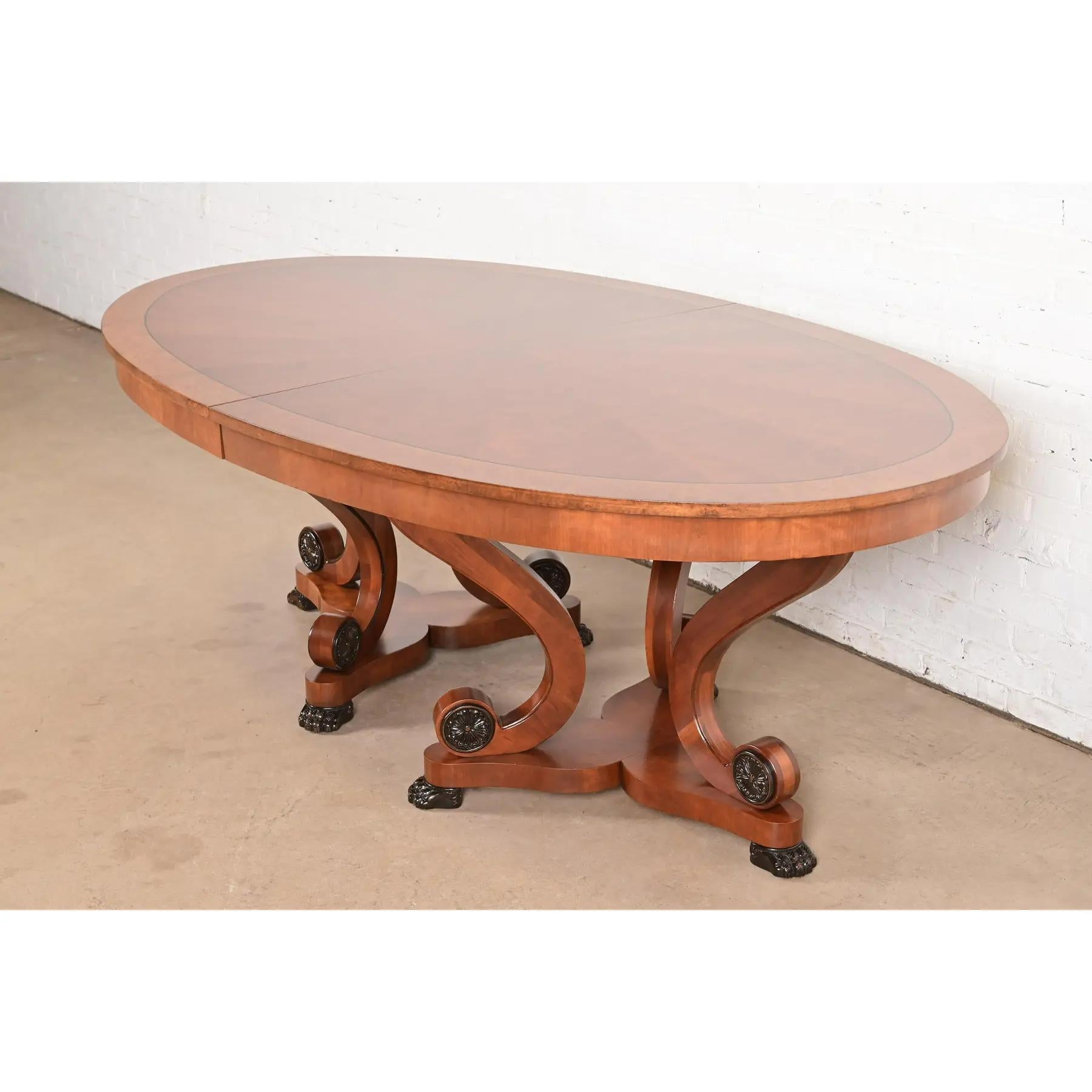 Henredon Regency Cherry and Burl Wood Pedestal Dining Table, Newly Refinished (en anglais) en vente 4