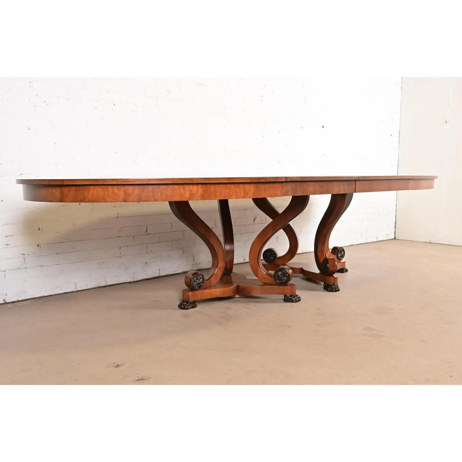 Cerise Henredon Regency Cherry and Burl Wood Pedestal Dining Table, Newly Refinished (en anglais) en vente