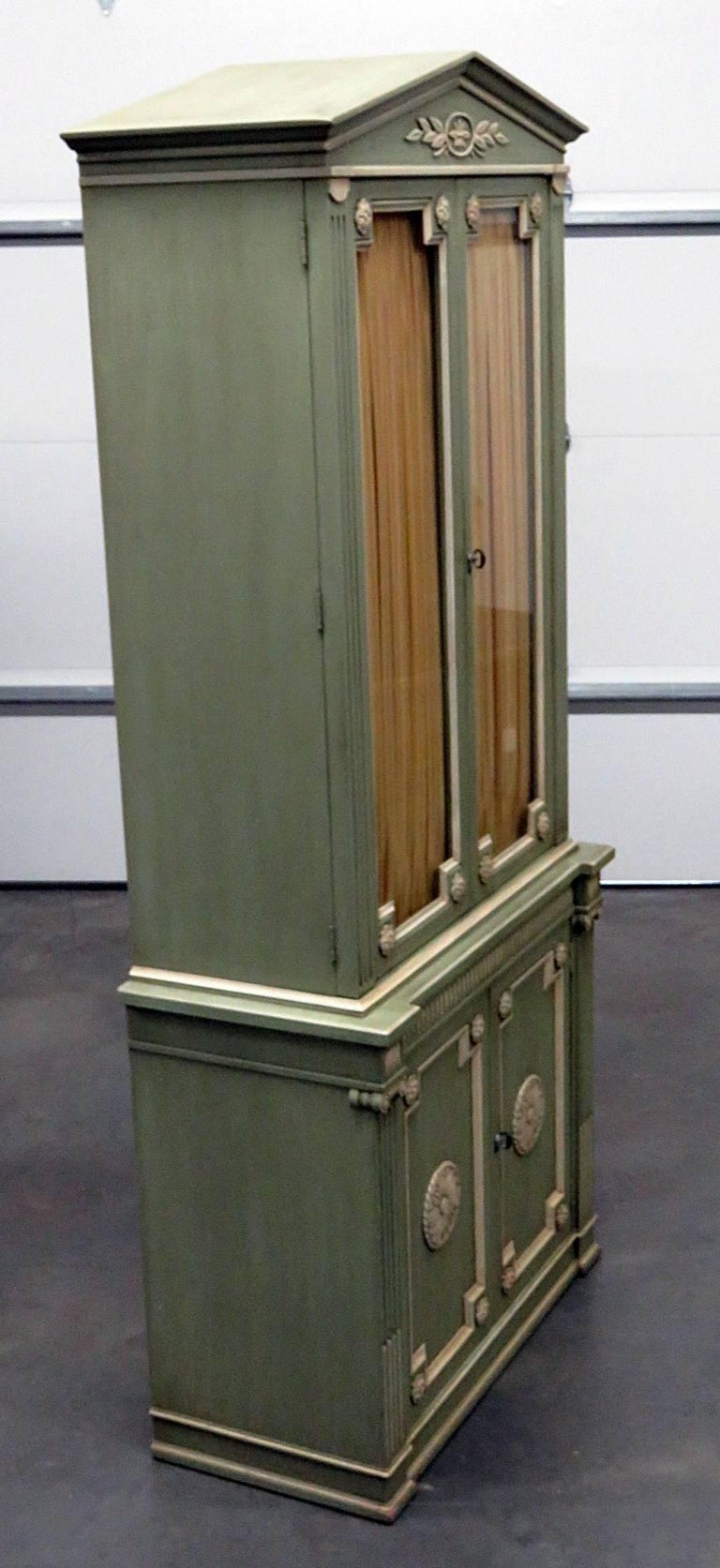 Henredon Regency Style Paint Decorated China at 1stDibs