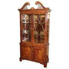 Henredon Rittenhouse Square Flame Mahogany Regency Style Curio China Cabinet
