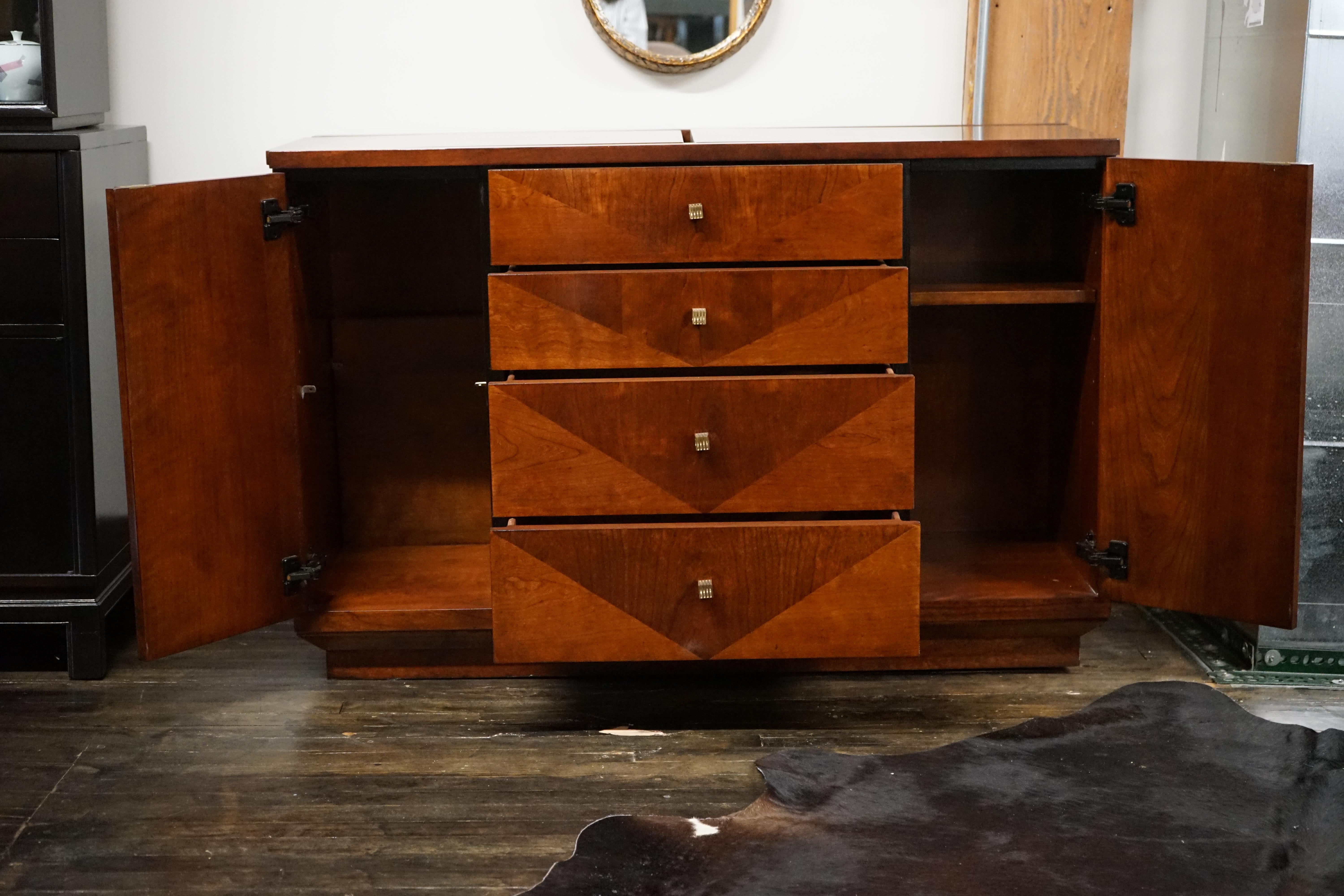 Henredon Escena 4 Buffet o Servidor con Estilo Art Decó Laminado en venta