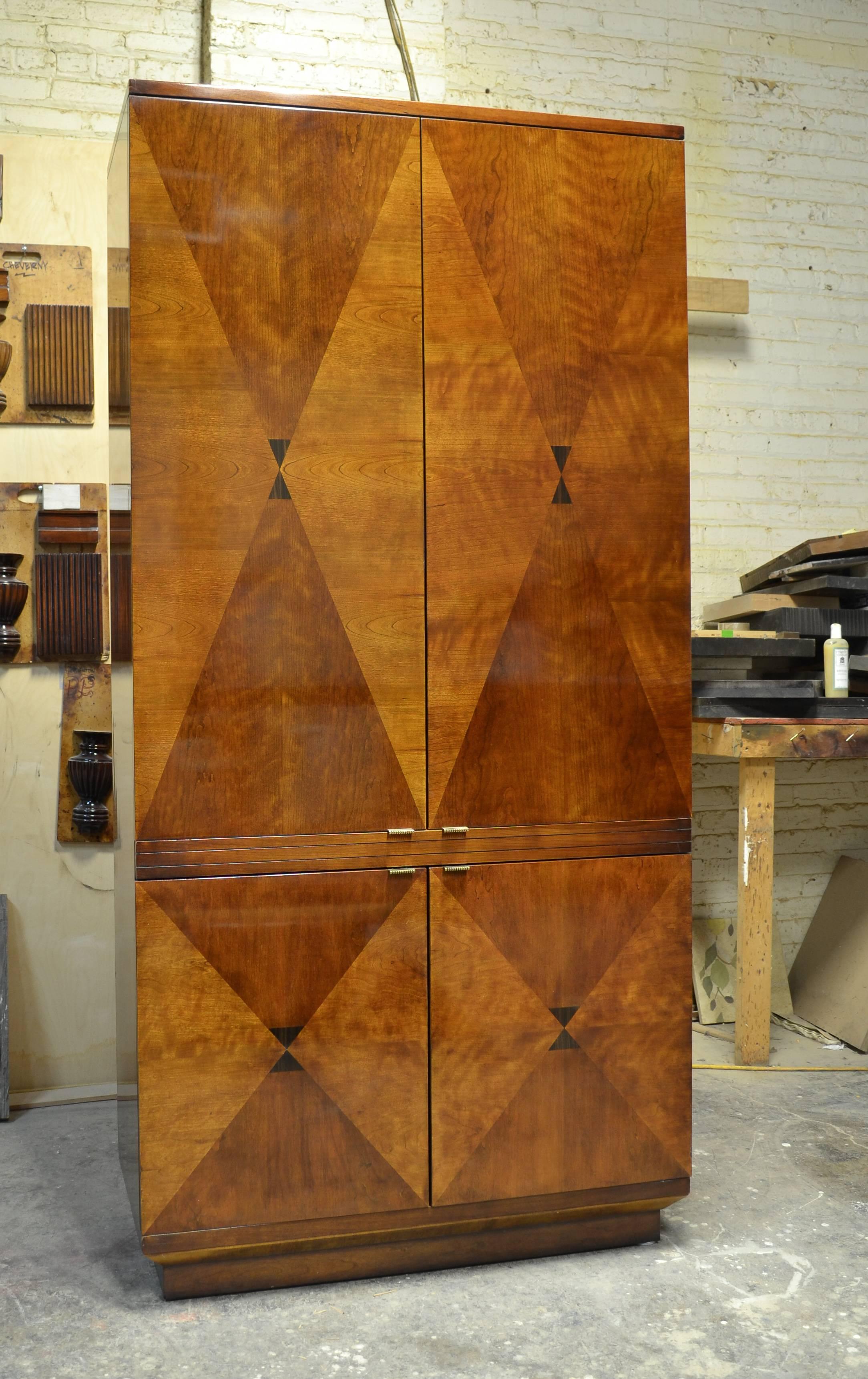 Mid-Century Modern Henredon Scene Four Cabinet For Sale