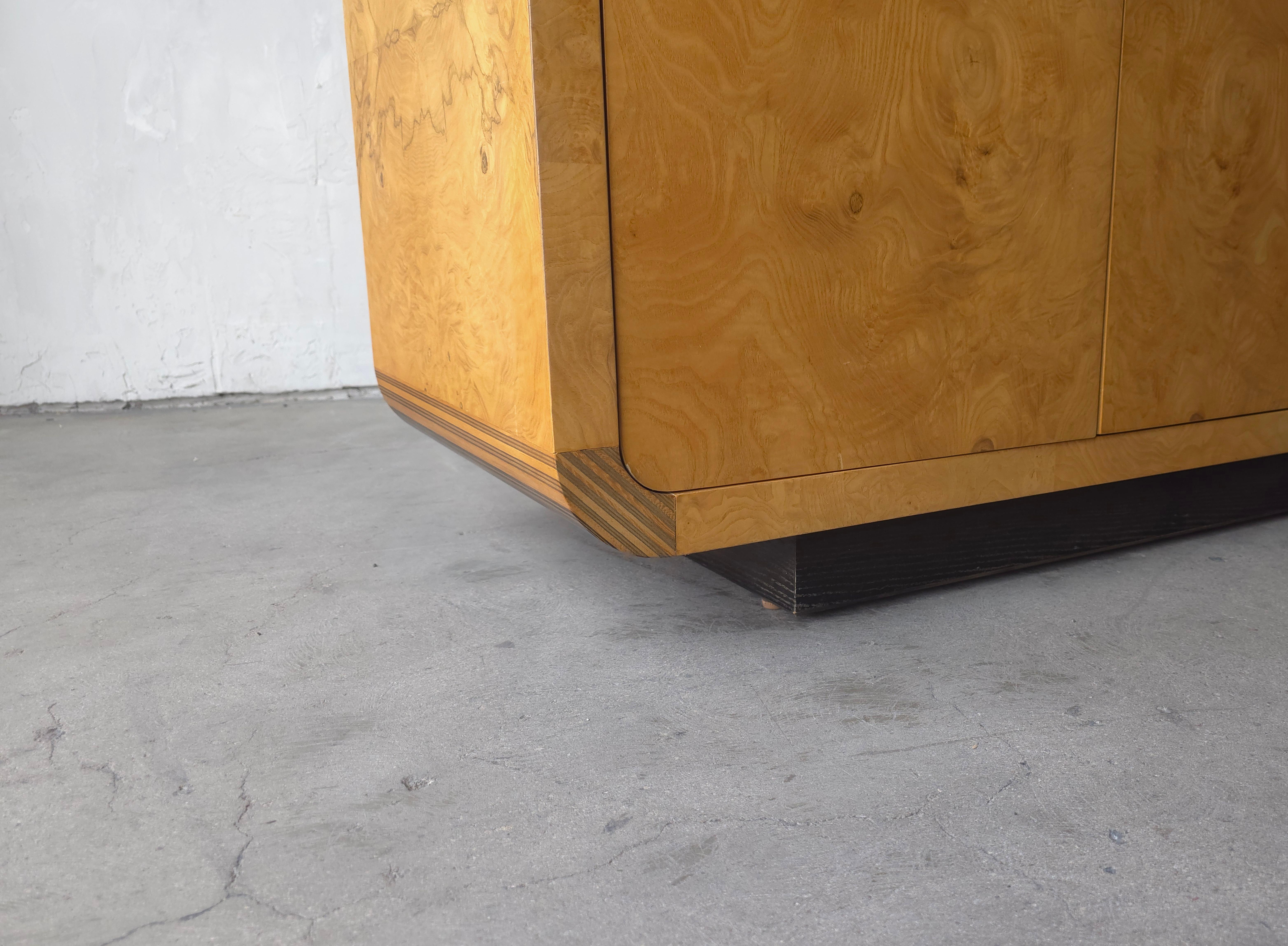 Credenza Cascada Henredon Scene II Burl en venta 2