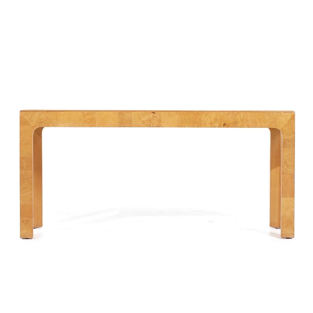 Henredon Scene II Mid Century Burlwood Console Table

This console table measures: 58 wide x 16 deep x 27.25 inches high

All pieces of furniture can be had in what we call restored vintage condition. That means the piece is restored upon purchase