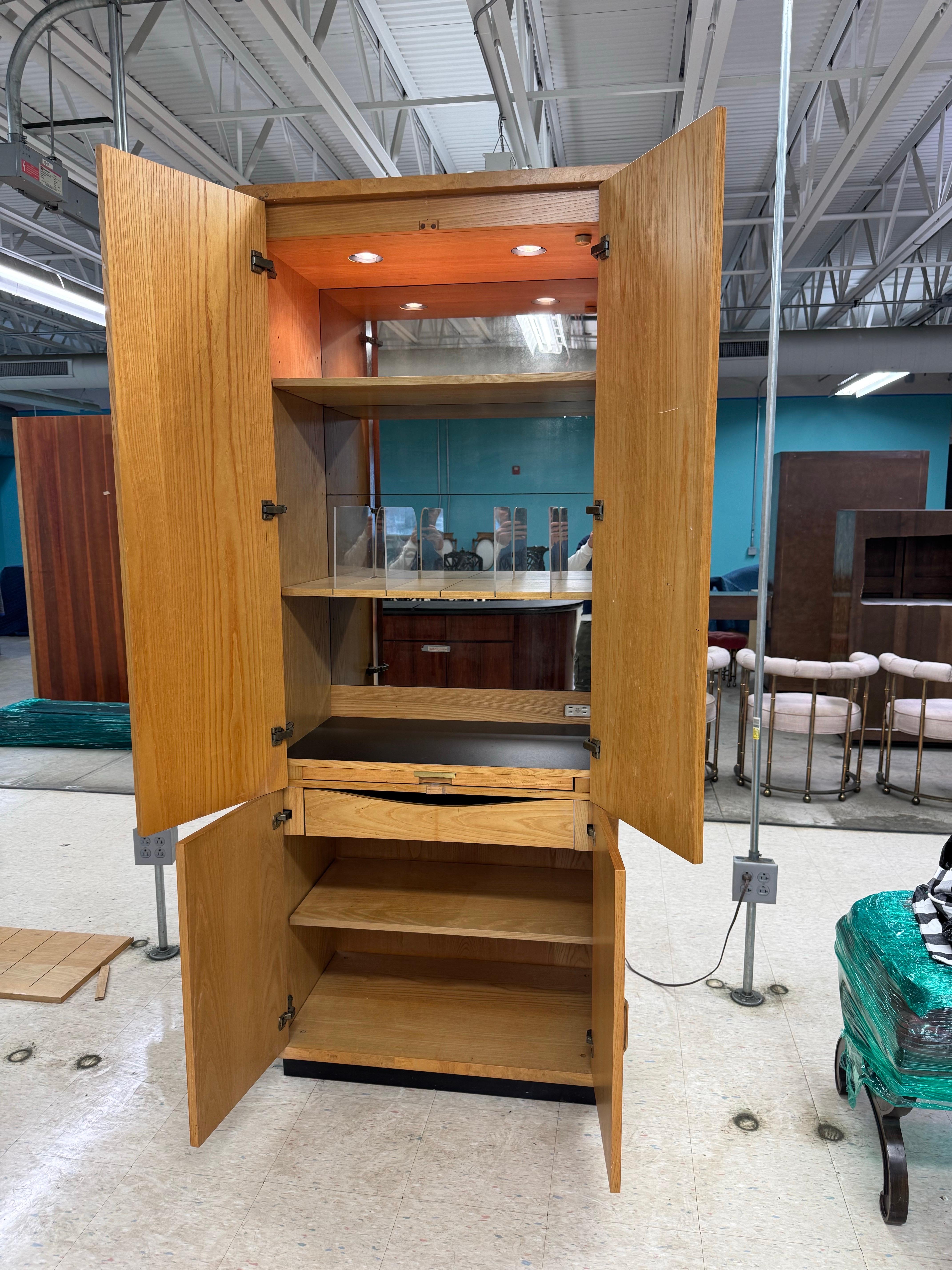 Henredon Scene Two Bar Cabinet For Sale 2
