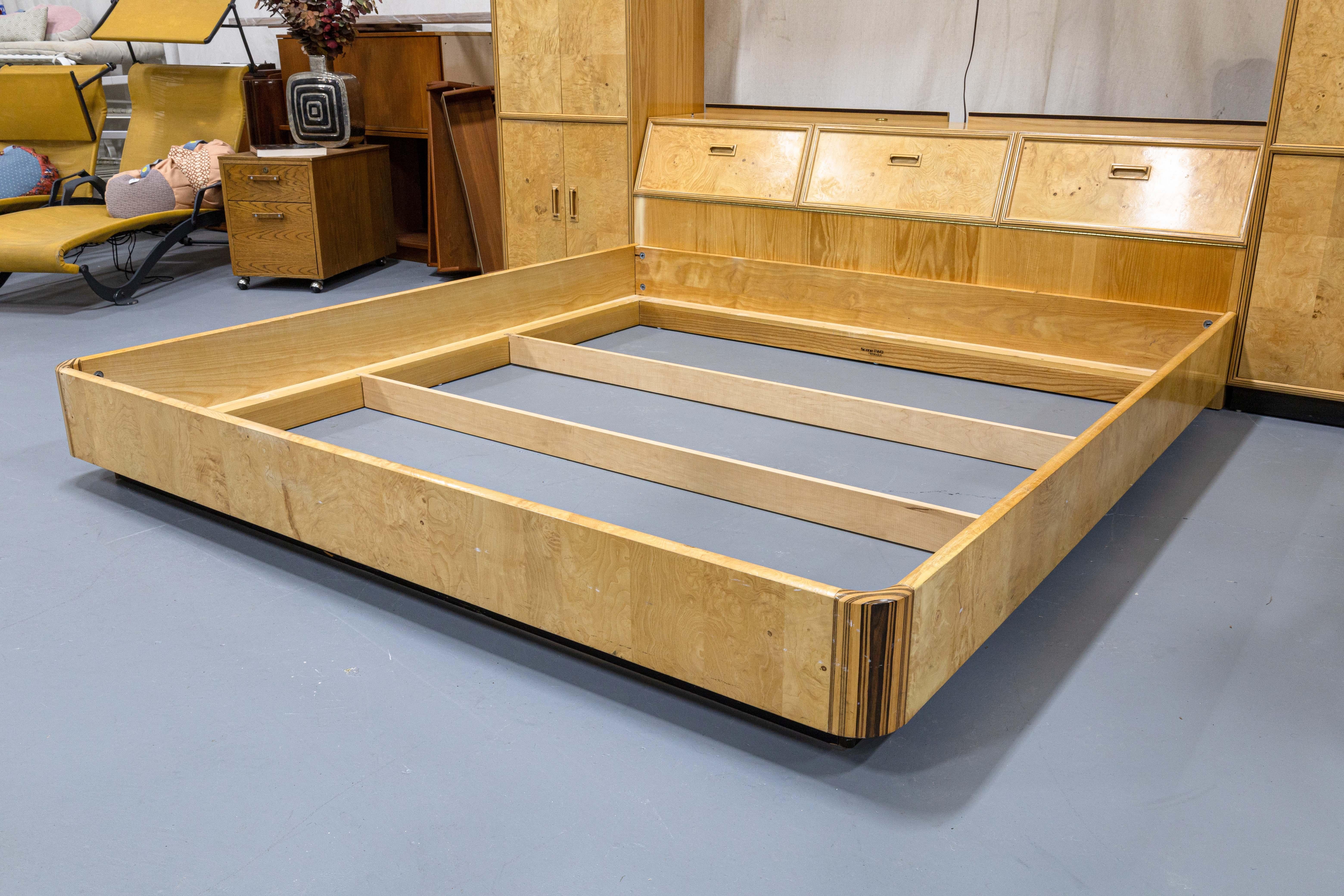 Henredon Scene Two Olive Burlwood Ebony Inlay King Size Headboard and Bed Frame In Good Condition In Keego Harbor, MI