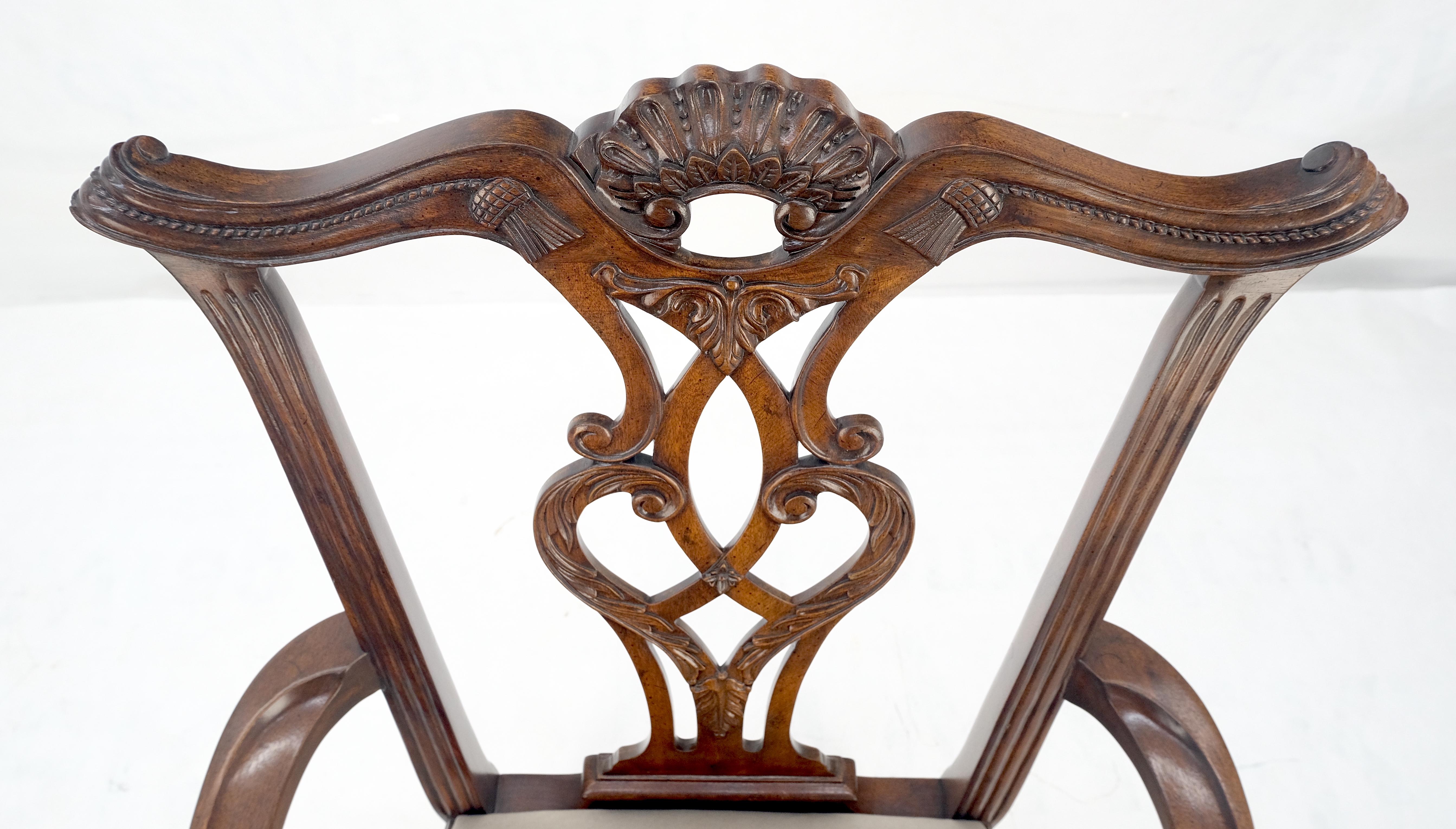 Américain Ensemble Henredon de 10 chaises de salle à manger de style Chippendale en acajou à boules et griffes MINT ! en vente