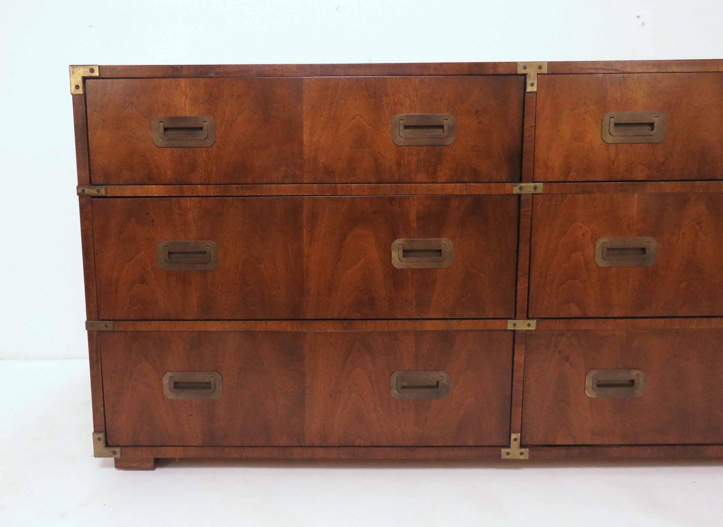 Mid-Century Modern Henredon Six-Drawer Mahogany Campaign Dresser, circa 1960s