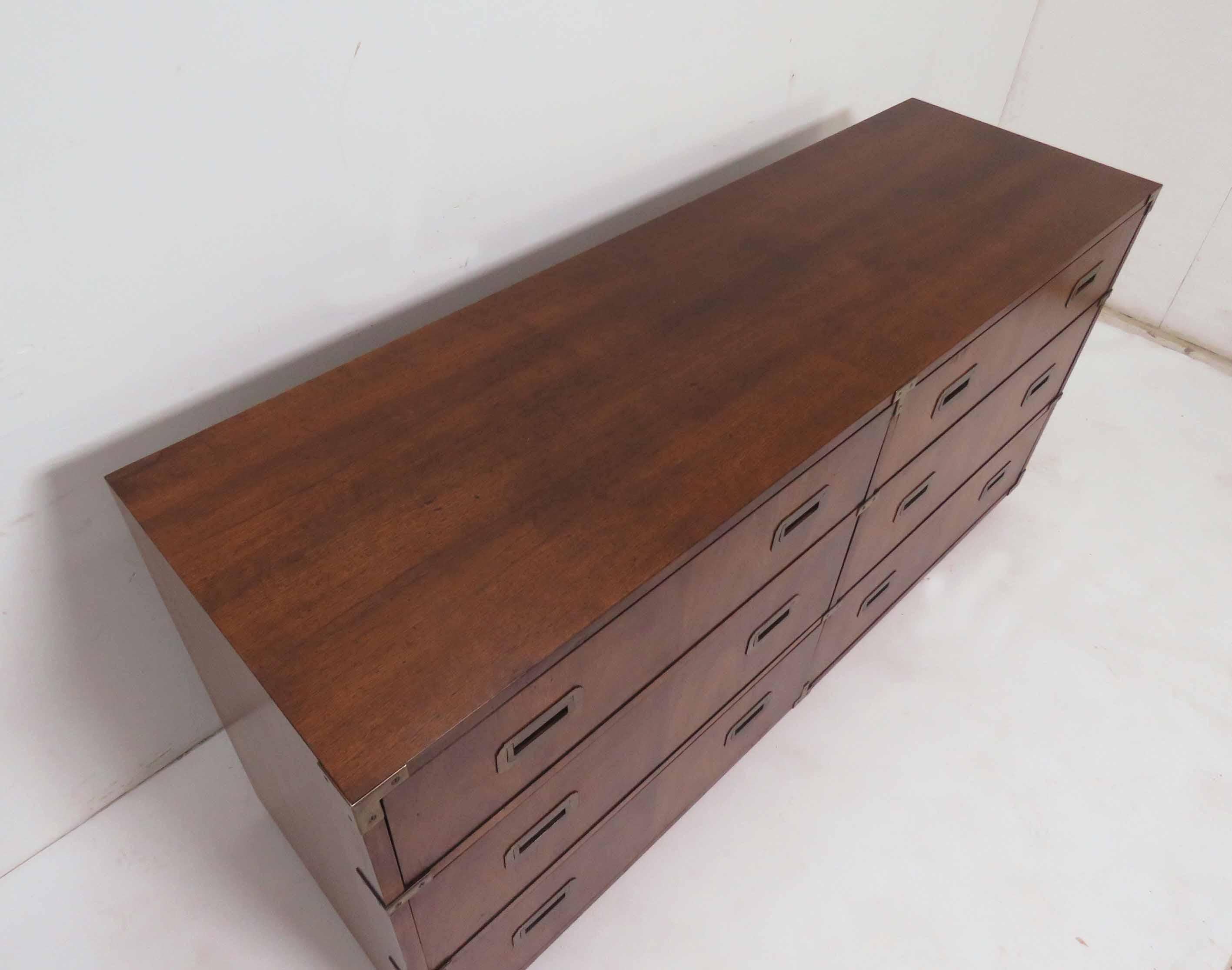 Henredon Six-Drawer Mahogany Campaign Dresser, circa 1960s 2